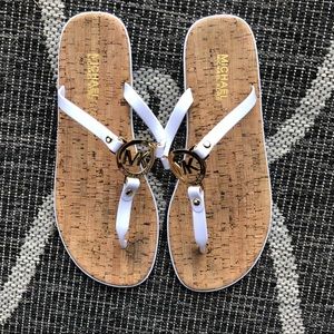 MICHAEL KORS white jelly flip flops size 10